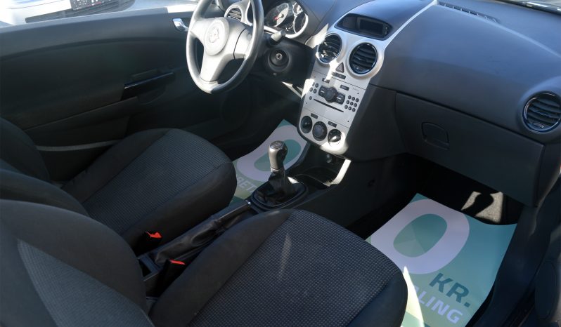 Opel Corsa 1,0 12V Essentia 3d full