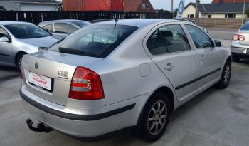 Skoda Octavia 1,6 FSi Elegance 5d full