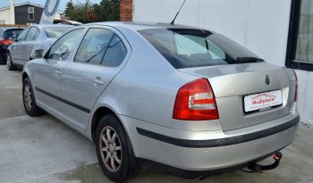 Skoda Octavia 1,6 FSi Elegance 5d full