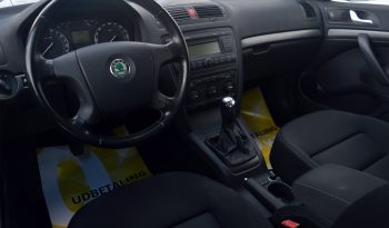 Skoda Octavia 1,6 FSi Elegance 5d full