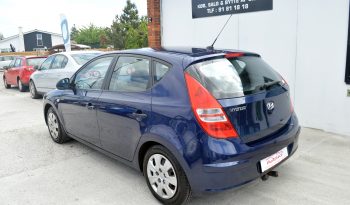 Hyundai i30 1,4 CVVT 109 Comfort 5d full
