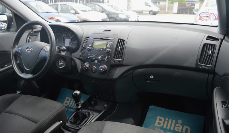 Hyundai i30 1,4 CVVT 109 Comfort 5d full