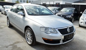 VW Passat 1,6 102 Comfortline 4d full