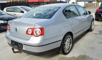 VW Passat 1,6 102 Comfortline 4d full