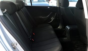 VW Passat 1,6 102 Comfortline 4d full