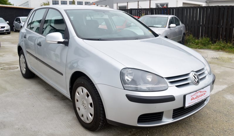 VW Golf V 1,6 FSi Trendline 5d full