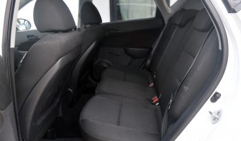 Hyundai i30 1,6 CRDi 90 Comfort Eco 5d full