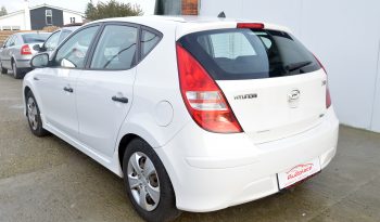 Hyundai i30 1,6 CRDi 90 Eco 5d full
