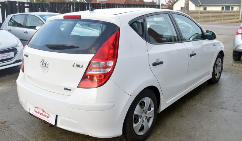 Hyundai i30 1,6 CRDi 90 Eco 5d full