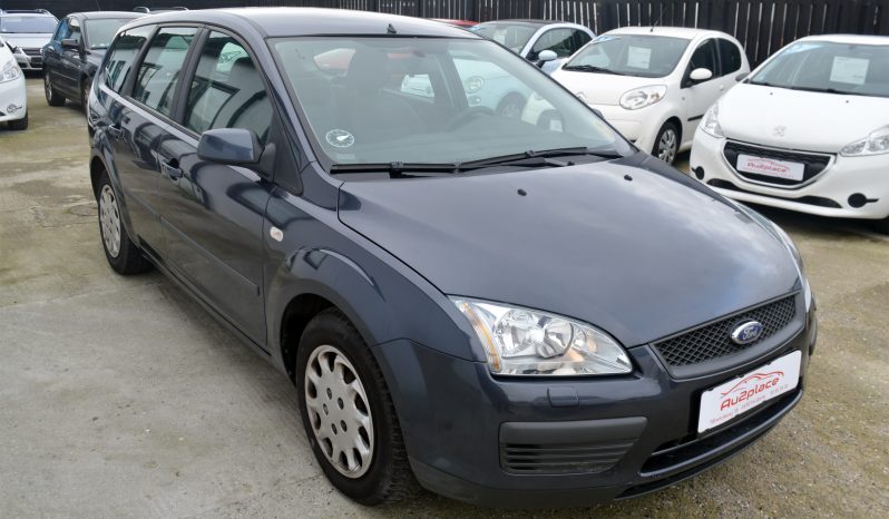 Ford Focus 1,6 Trend 5d full
