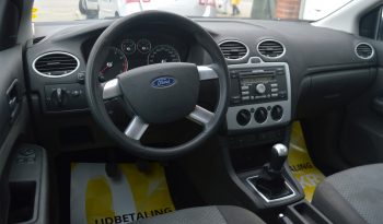 Ford Focus 1,6 Trend 5d full