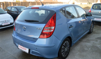 Hyundai i30 1,6 CRDi 90 Eco 5d full