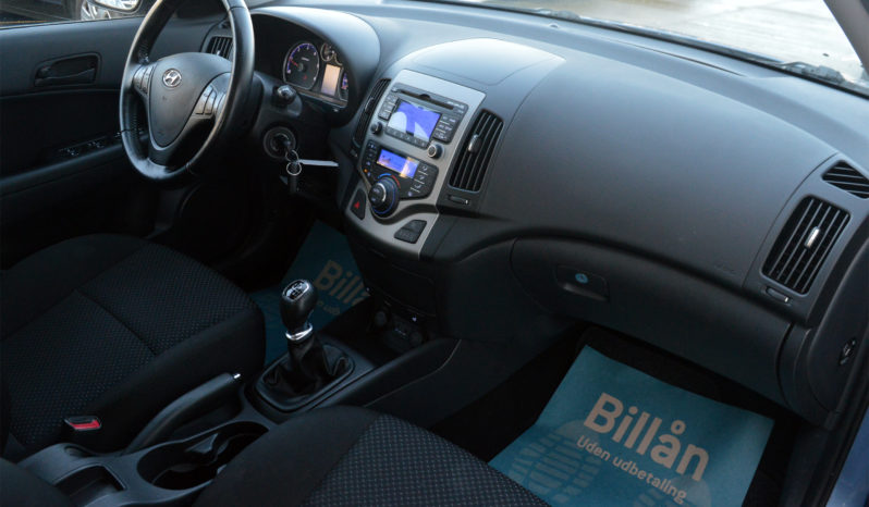 Hyundai i30 1,6 CRDi 90 Eco 5d full