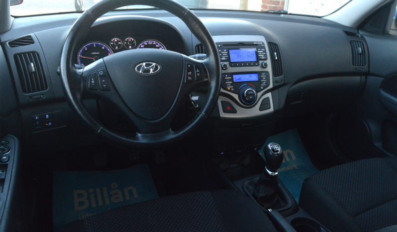 Hyundai i30 1,6 CRDi 90 Eco 5d full
