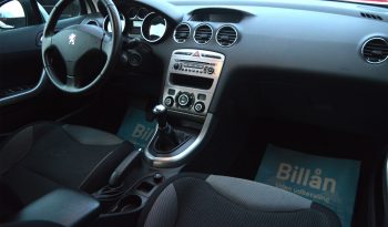 Peugeot 308 1,6 VTi Premium 5d full
