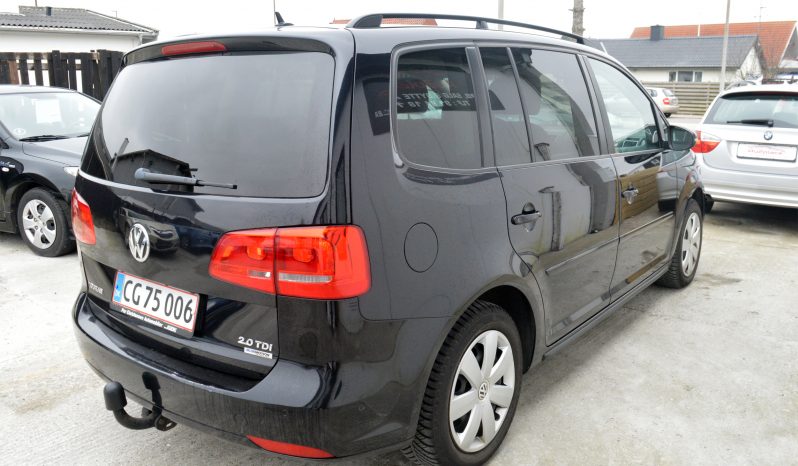 VW Touran 2,0 TDi 140 H. DSG BMT 7prs full
