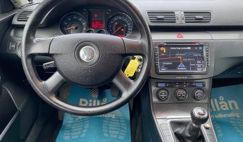 VW Passat 2,0 FSi Highline 4d full