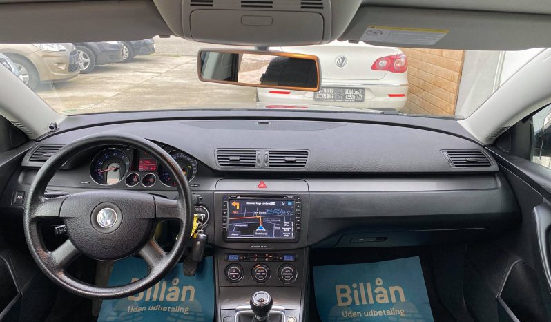 VW Passat 2,0 FSi Highline 4d full
