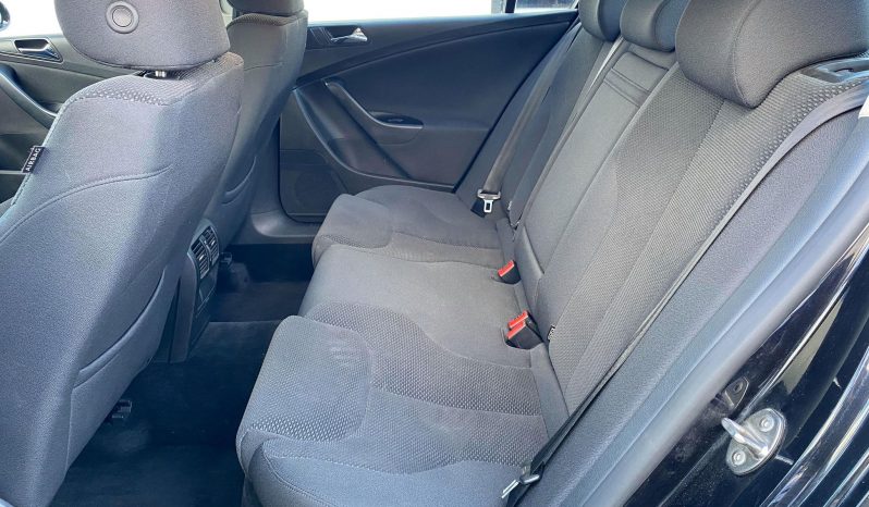 VW Passat 2,0 FSi Comfortline 4d full