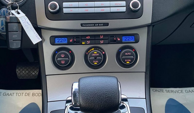 VW Passat 2,0 FSi Comfortline DSG 4d full