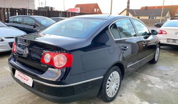 VW Passat 2,0 FSi Comfortline DSG 4d full