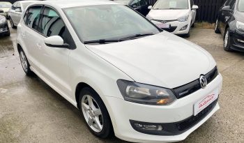 VW Polo 1,2 TDi 75 BlueMotion 5d full