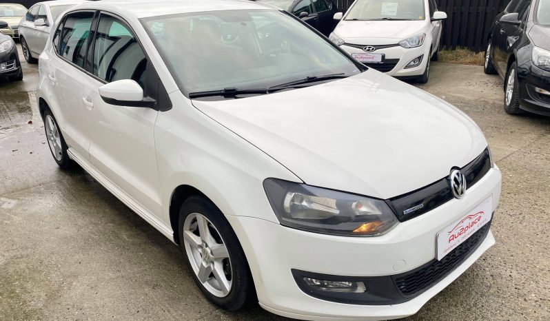 VW Polo 1,2 TDi 75 BlueMotion 5d full