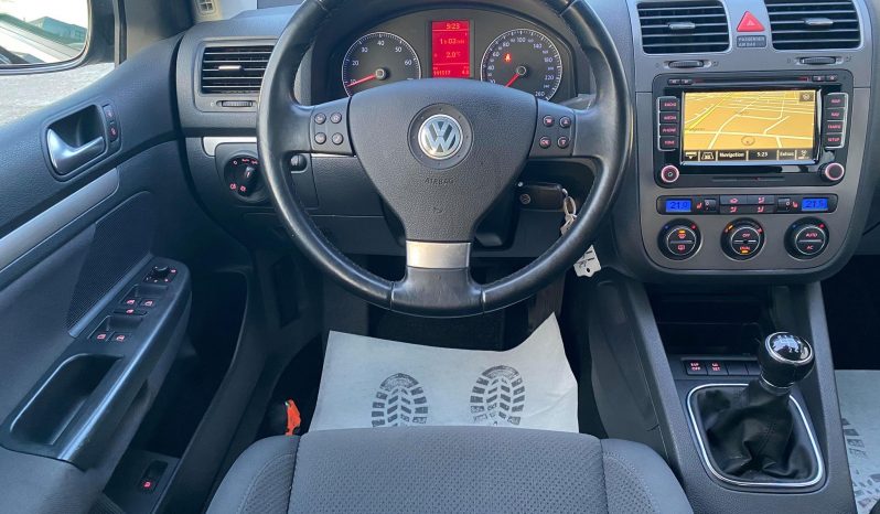 VW Golf V 1,4 TSi 140 Com 5d full