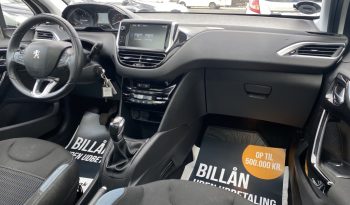 Peugeot 208 1,2 VTi Allure Sky 5d full