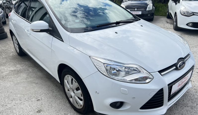 Ford Focus 1,6 5d full