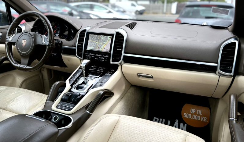 Porsche Cayenne 3,0D full