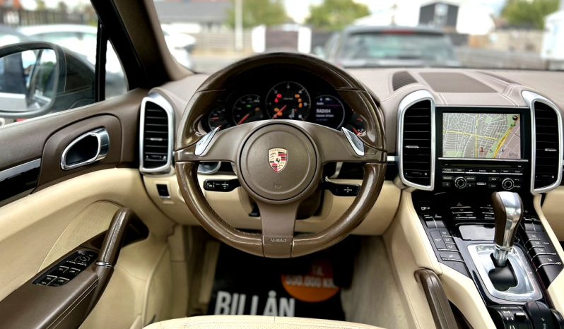 Porsche Cayenne 3,0D full
