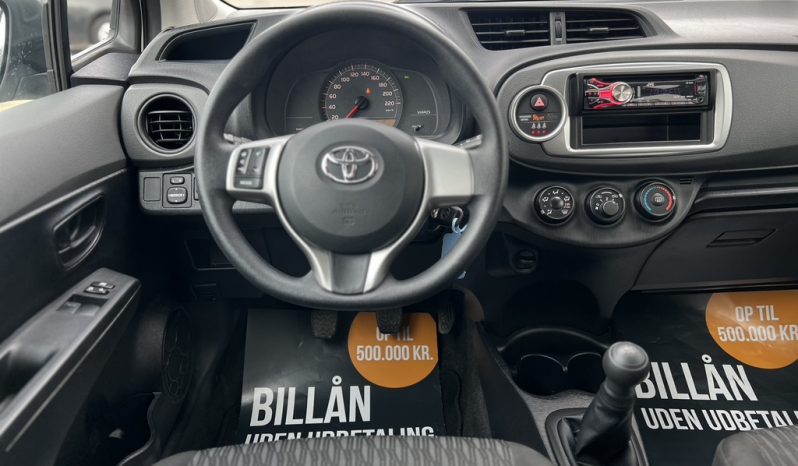 Toyota Yaris 1,0 VVT-i T1 5d full