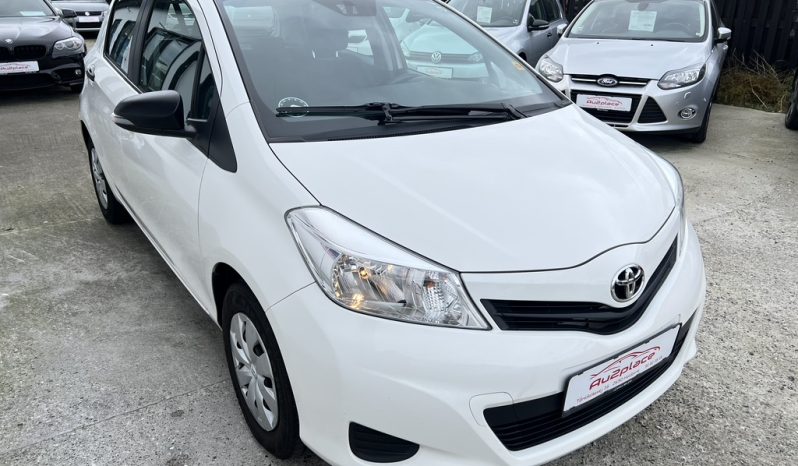 Toyota Yaris 1,0 VVT-i T1 5d full
