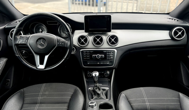 Mercedes CLA180 1,6 Coupé 4d full